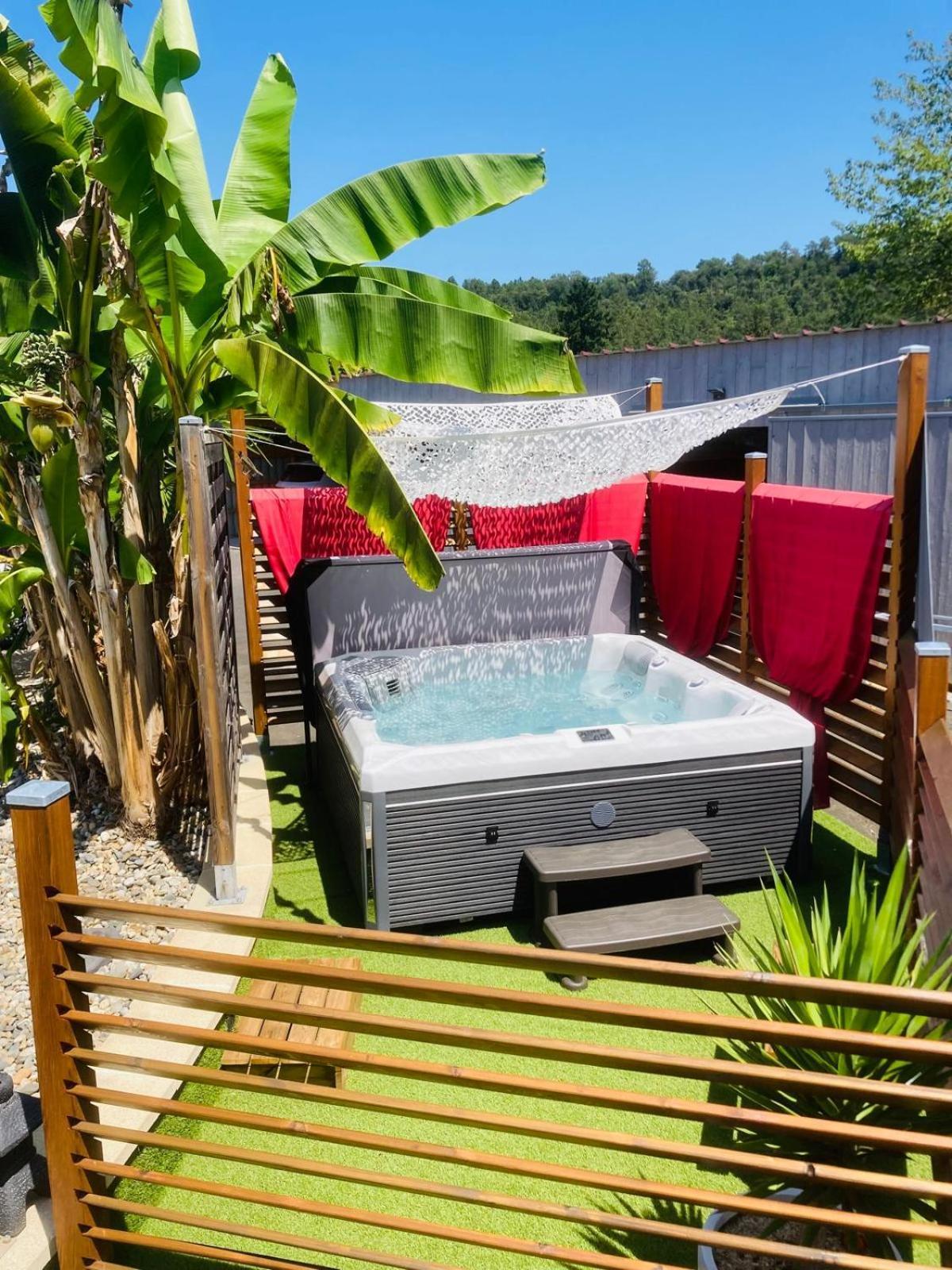 Domaine Du Grezal Bed & Breakfast Sarlat-la-Caneda Exterior photo